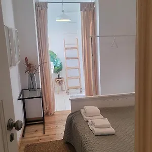 Tiny With Private Bathroom - Bairro Alto Portugal