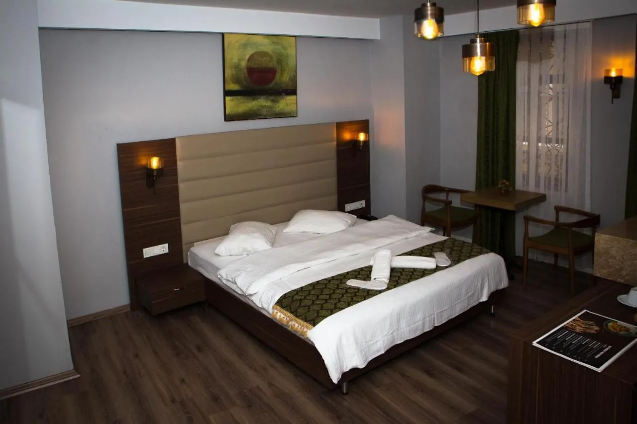 Isle Hotel Istanbul 2*,